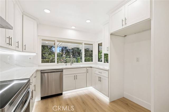 Anaheim Hills, CA 92807,412 S Oakgrove Circle
