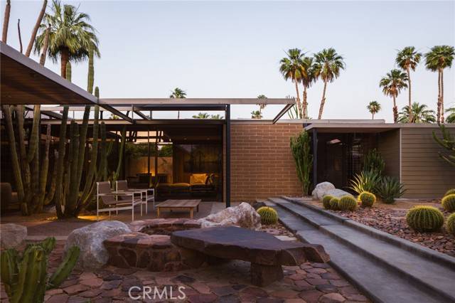 1950 E Desert Palms Drive, Palm Springs, CA 92262