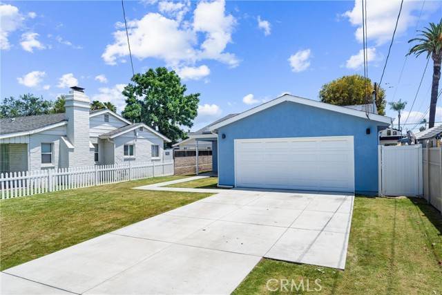 Fullerton, CA 92833,114 N Orange Avenue