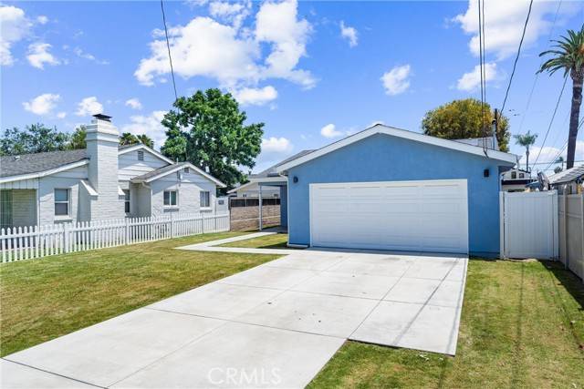 Fullerton, CA 92833,114 N Orange Avenue