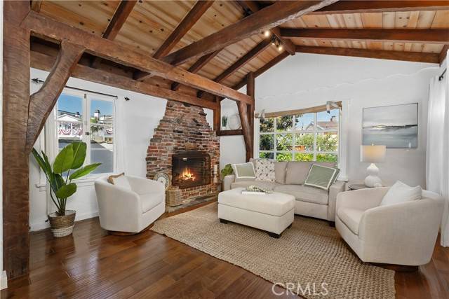 Newport Beach, CA 92662,135 Turquoise Avenue