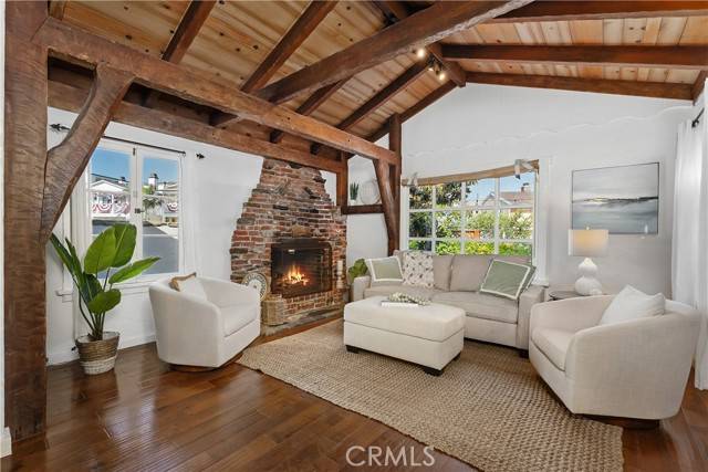 Newport Beach, CA 92662,135 Turquoise Avenue