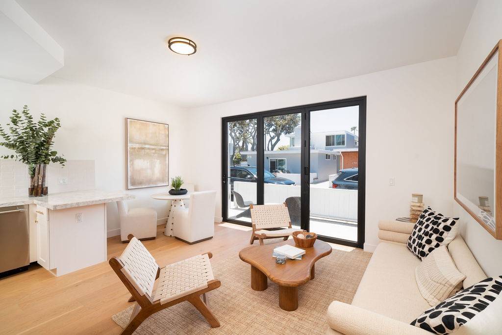 Newport Beach, CA 92663,131 46th Street