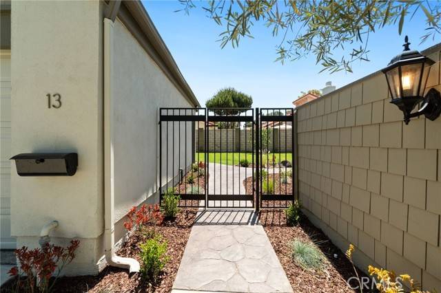 13 Aspen Tree Lane, Irvine, CA 92612