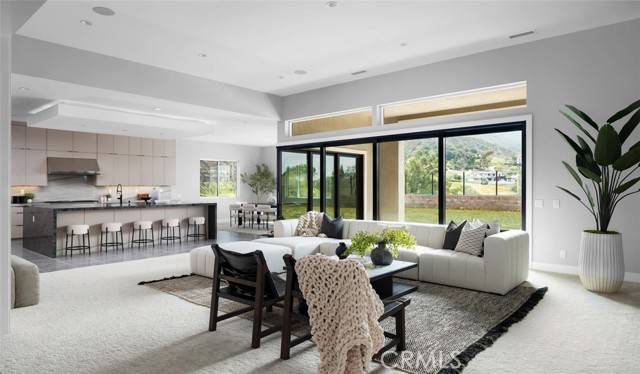 Silverado, CA 92676,18510 Boulder Bluff