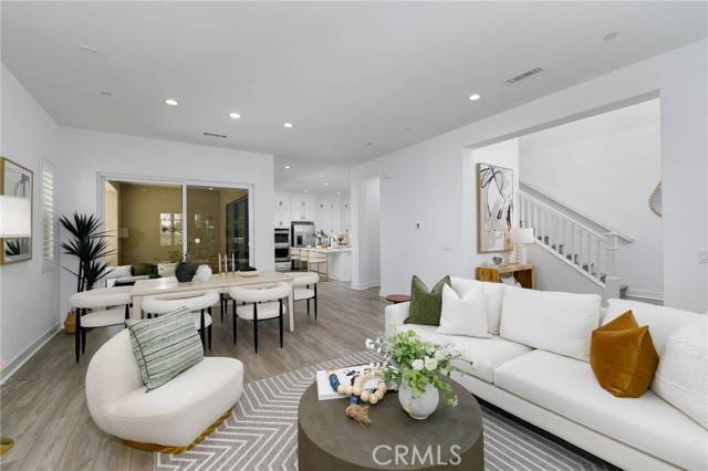 Irvine, CA 92618,484 Chorus