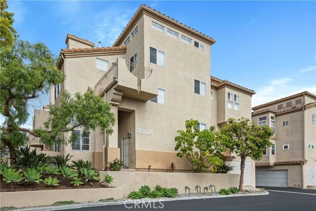 8308 Atlanta Avenue #101, Huntington Beach, CA 92646