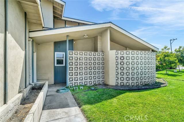 Downey, CA 90241,9184 Cecilia Street