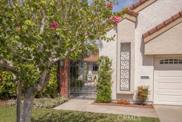 5239 Elvira, Laguna Woods, CA 92637