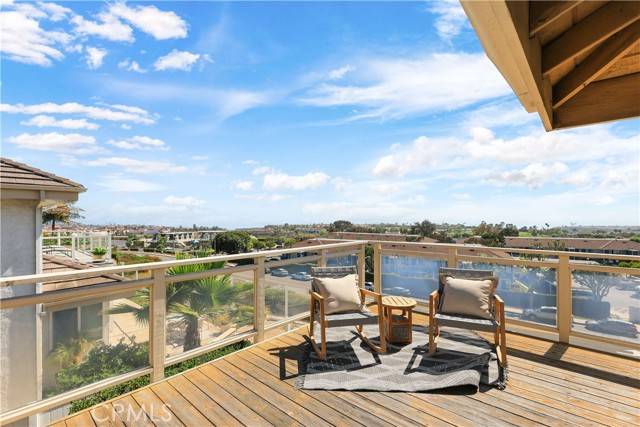 San Clemente, CA 92673,2245 Avenida Oliva
