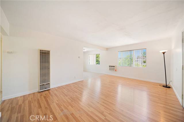2516 S Baker Street, Santa Ana, CA 92707