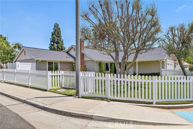 22391 Lombardi, Laguna Hills, CA 92653