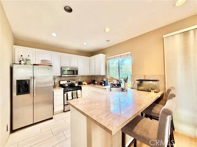 Rancho Santa Margarita, CA 92688,1 Acorn