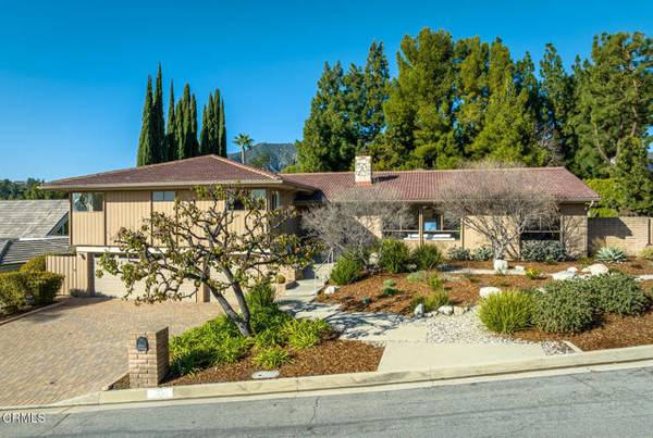 La Canada Flintridge, CA 91011,411 Meadowview Drive