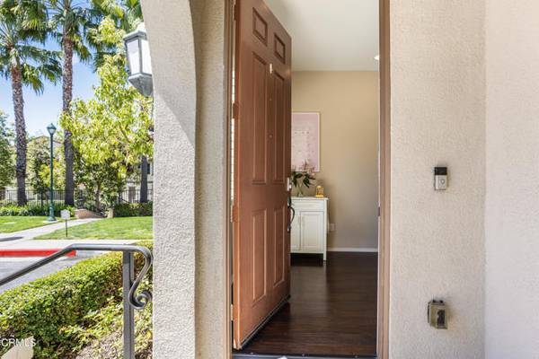 905 N Bouquet Court #B, Azusa, CA 91702