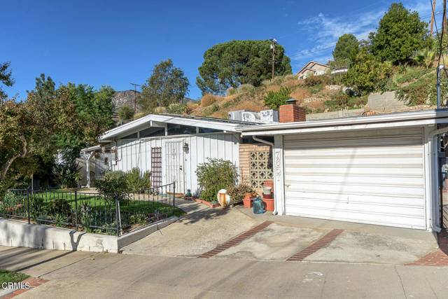 7657 Grove Street, Tujunga, CA 91042