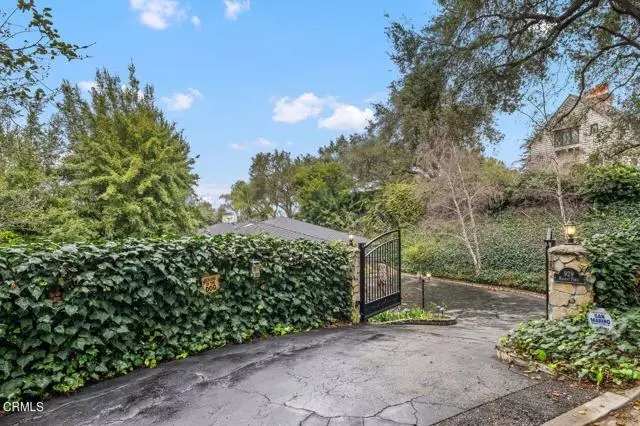 929 Regent Park Drive, La Canada Flintridge, CA 91011