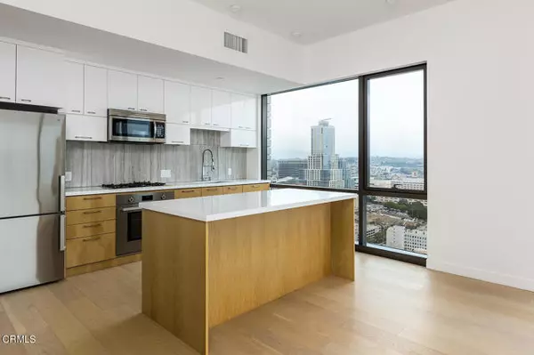 400 S Broadway #3502, Los Angeles, CA 90013