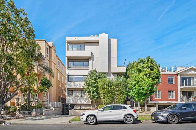 11915 Gorham Avenue #3, Los Angeles, CA 90049