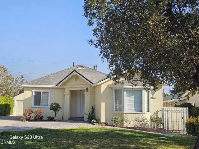 La Canada Flintridge, CA 91011,4436 Bel Aire Drive