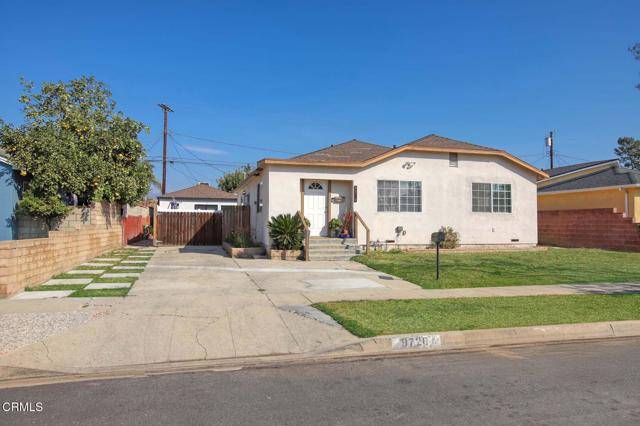 9726 Mercedes Avenue, Arleta, CA 91331