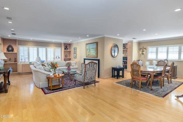 950 S Orange Grove Boulevard #D, Pasadena, CA 91105