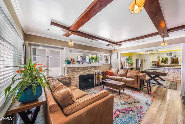 1318 N Marengo Avenue, Pasadena, CA 91103