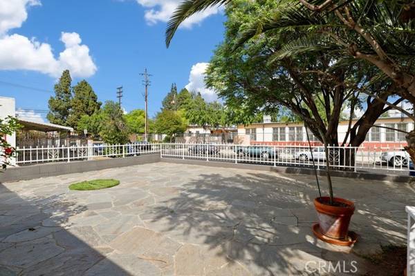 5945 Craner Avenue, North Hollywood, CA 91601