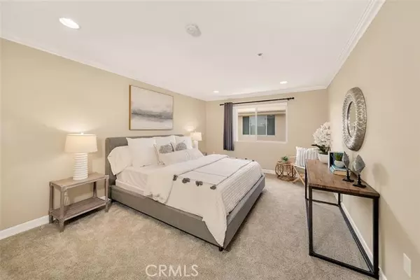 Sherman Oaks, CA 91403,4501 Cedros Avenue #330