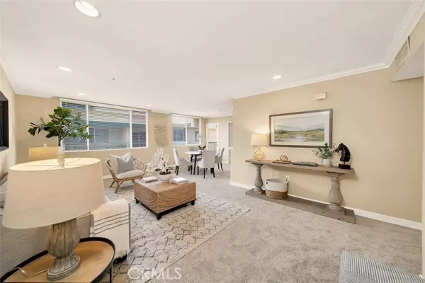 Sherman Oaks, CA 91403,4501 Cedros Avenue #330