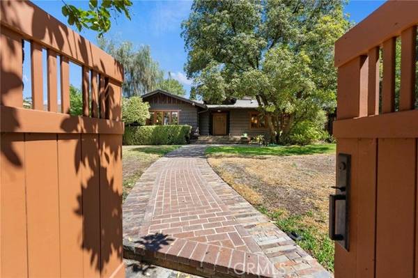 751 E Woodbury Road, Altadena, CA 91001