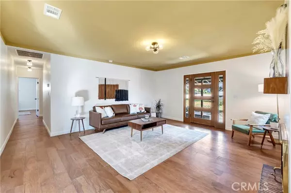 Altadena, CA 91001,68 Laurel Drive