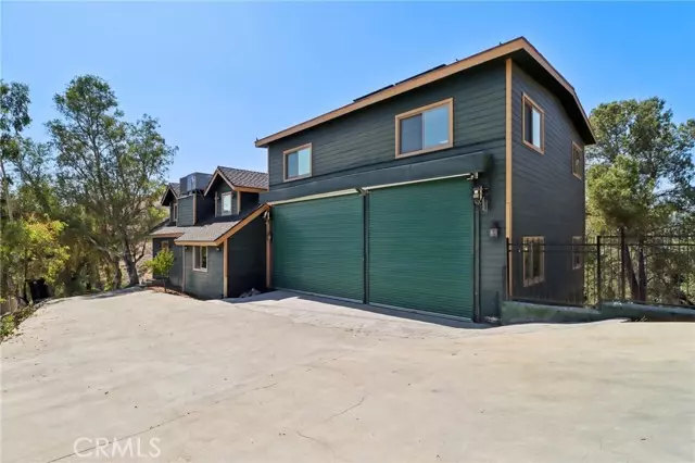 11039 Summit Trail, Sylmar, CA 91342