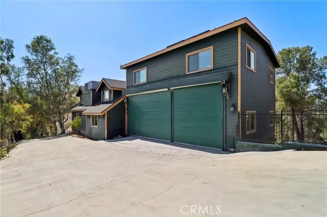 11039 Summit Trail, Sylmar, CA 91342