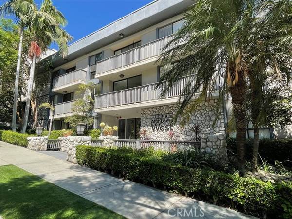 1134 Alta Loma Road #103, West Hollywood, CA 90069