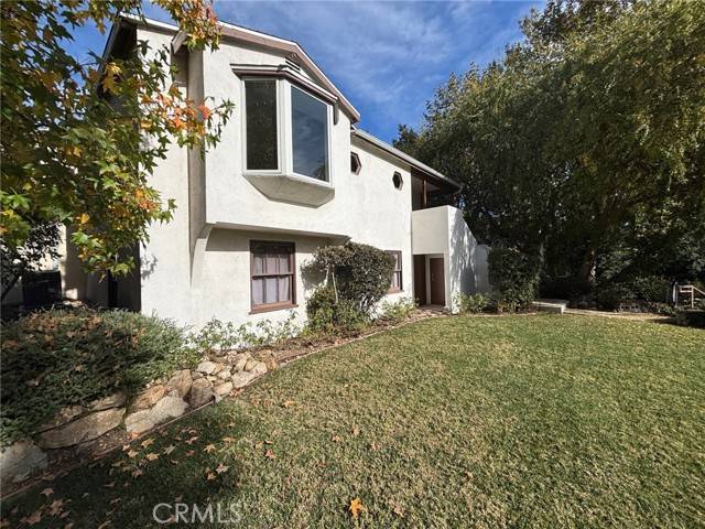 1029 E Mount Curve Avenue, Altadena, CA 91001