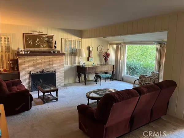 604 De Nova Street, La Canada Flintridge, CA 91011