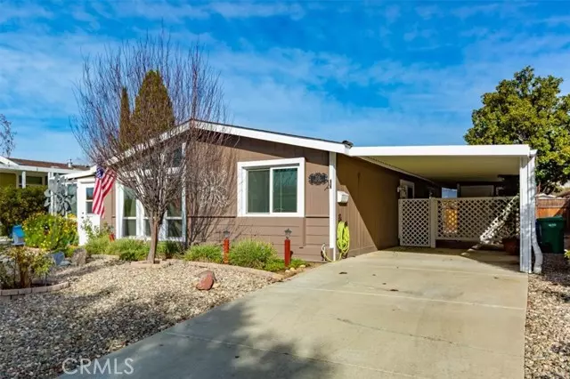 Paso Robles, CA 93446,335 Lark