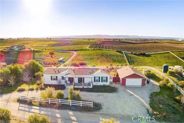 3533 Debonair Drive, Paso Robles, CA 93446