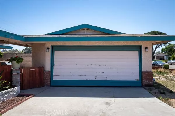 3286 Fair Oaks Drive, Santa Maria, CA 93455