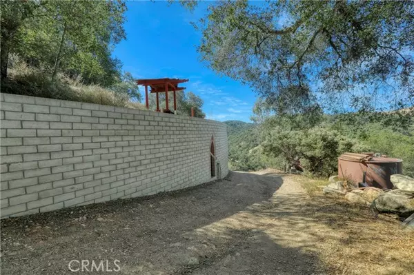 9230 Dos Canadas Road, Nipomo, CA 93454