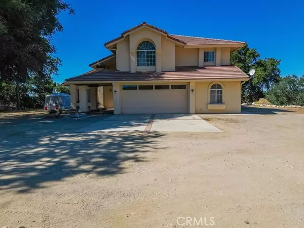 7079 Tres Vista Road, Paso Robles, CA 93446