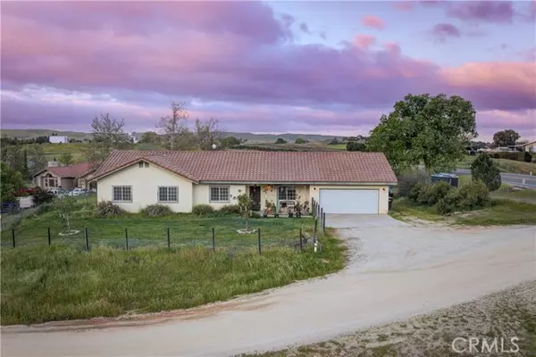 Paso Robles, CA 93446,5785 Loma Real