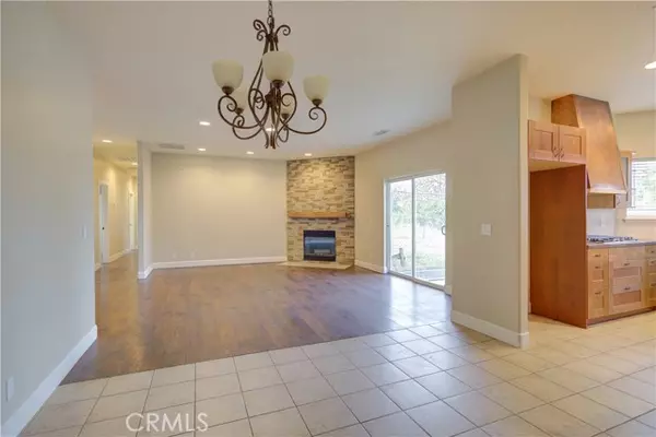 Paso Robles, CA 93446,5785 Loma Real