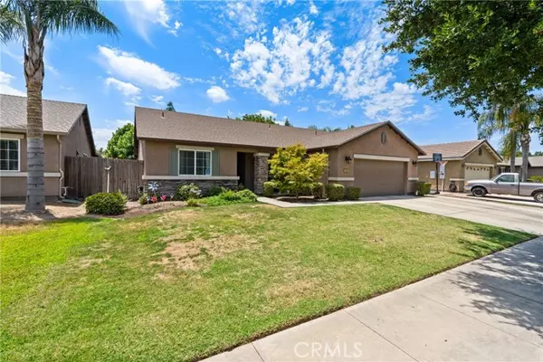 2639 W Porter Avenue, Visalia, CA 93291