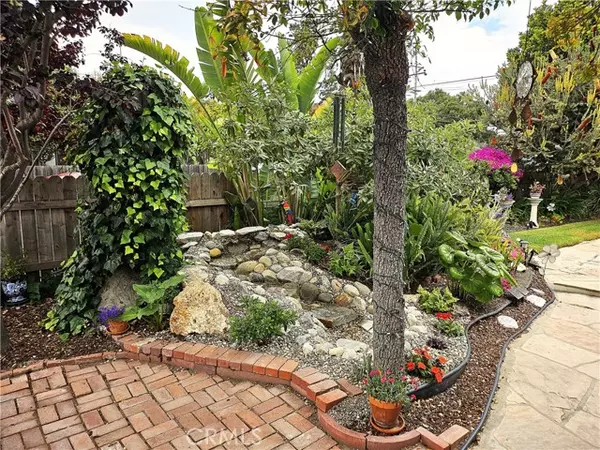 Arroyo Grande, CA 93420,209 Walnut Street