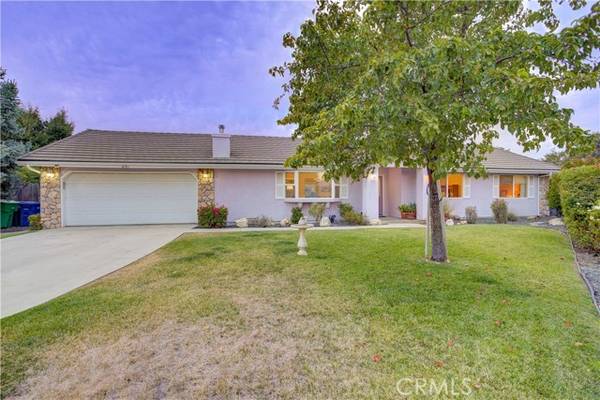 451 Morgan Lane, Paso Robles, CA 93446