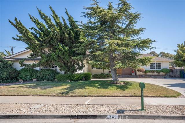 780 Comanche Avenue, Santa Maria, CA 93455