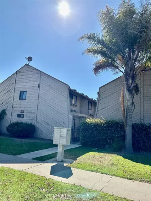 Santa Maria, CA 93458,709 S Lincoln Street #6