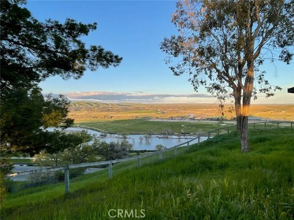 8560 Warren Road, Paso Robles, CA 93446